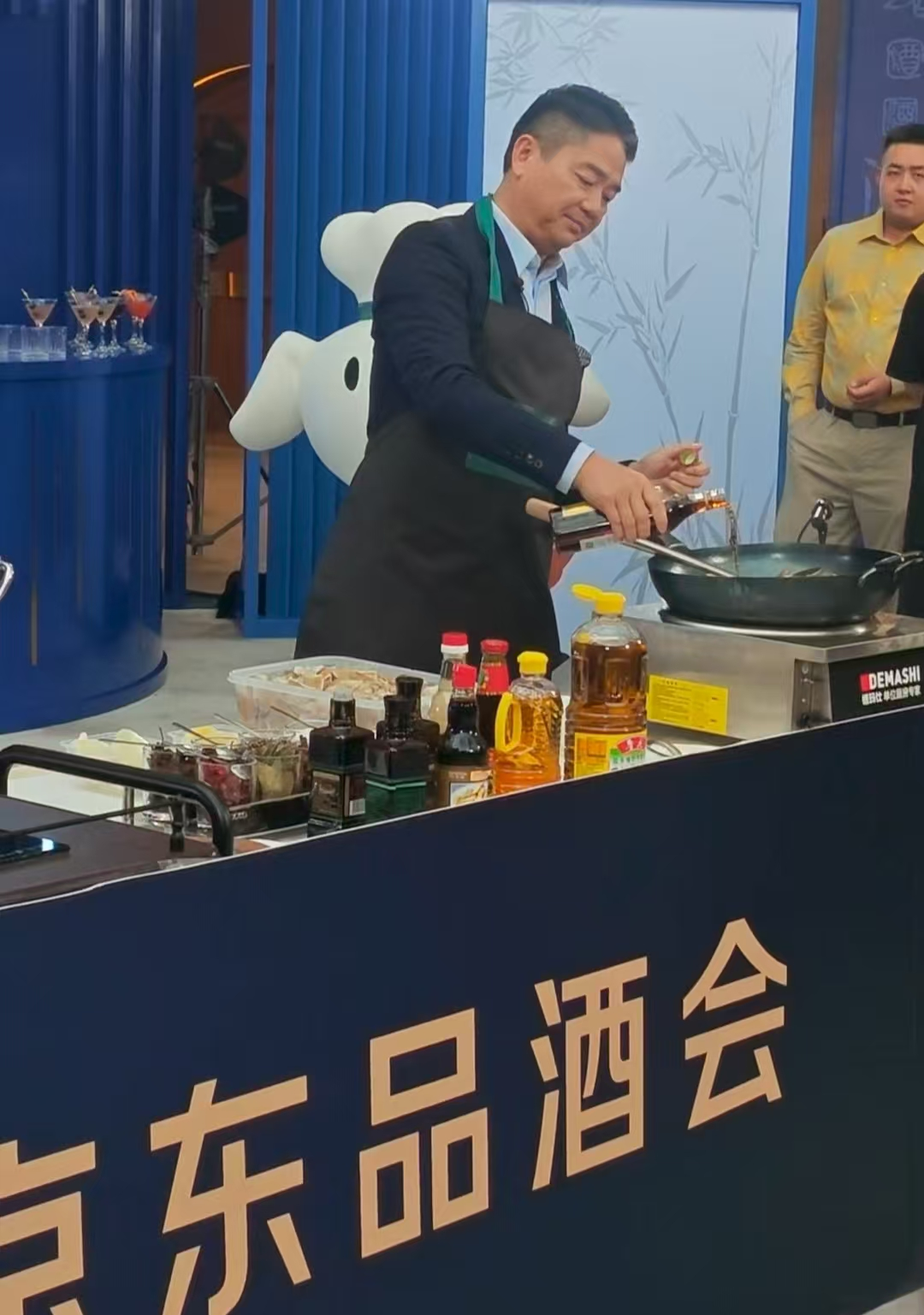 刘强东喊话王兴：企业